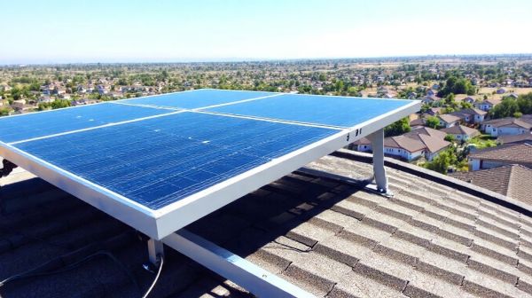 10 astuces pour économiser sur vos factures grâce aux panneaux solaires